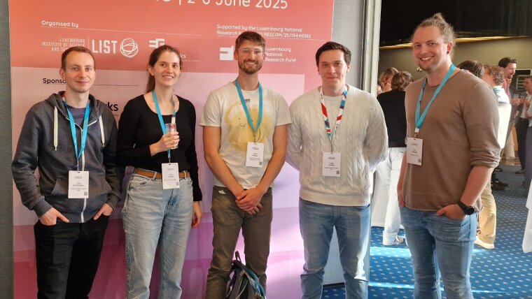 Das Jenaer Visualisierungs-Team auf der EuroVis 2025 (v.l.n.r.: Brian Zahoransky, Anna Sterzik, Jeran Poehls, Pepe Eulzer, Kai Lawonn)