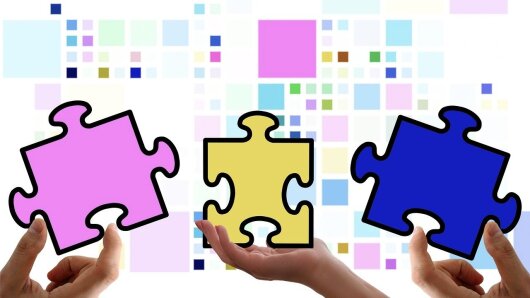 Puzzleteile und Organisation