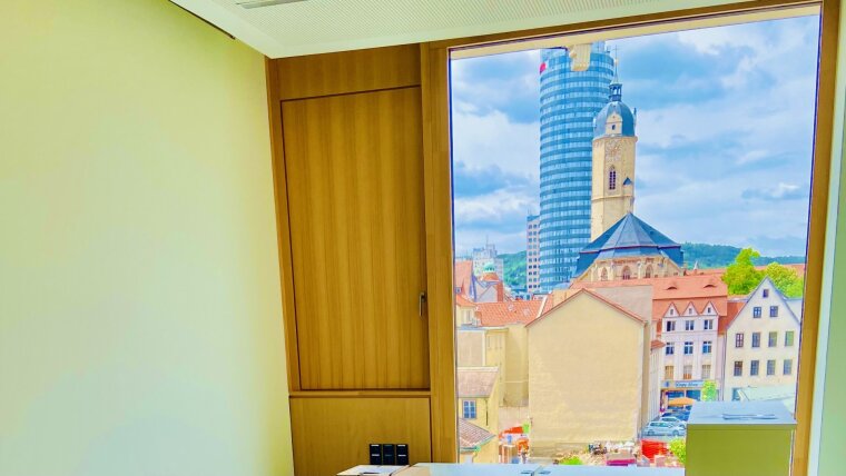 Blick auf den JenTower